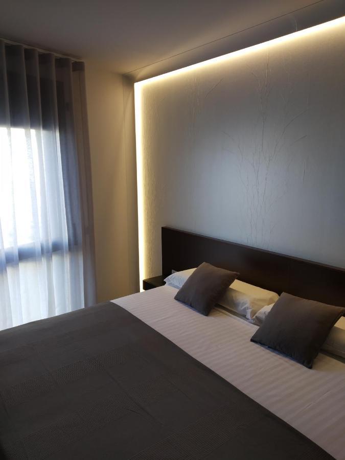 Hotel Olot Centre מראה חיצוני תמונה