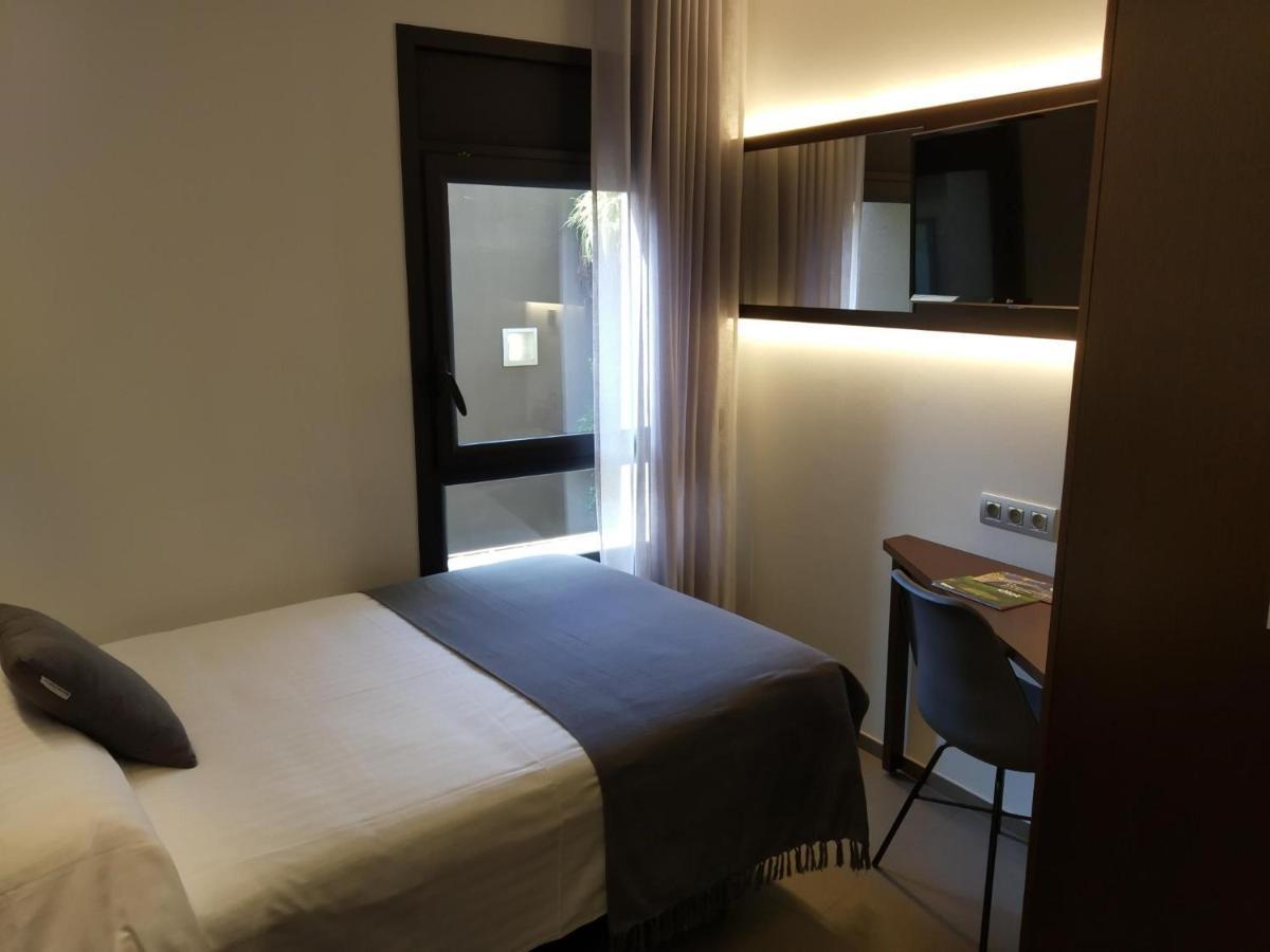 Hotel Olot Centre מראה חיצוני תמונה