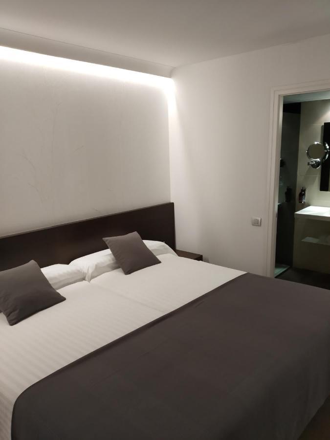 Hotel Olot Centre מראה חיצוני תמונה