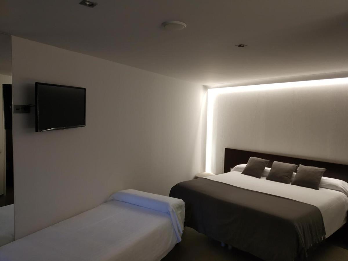 Hotel Olot Centre מראה חיצוני תמונה