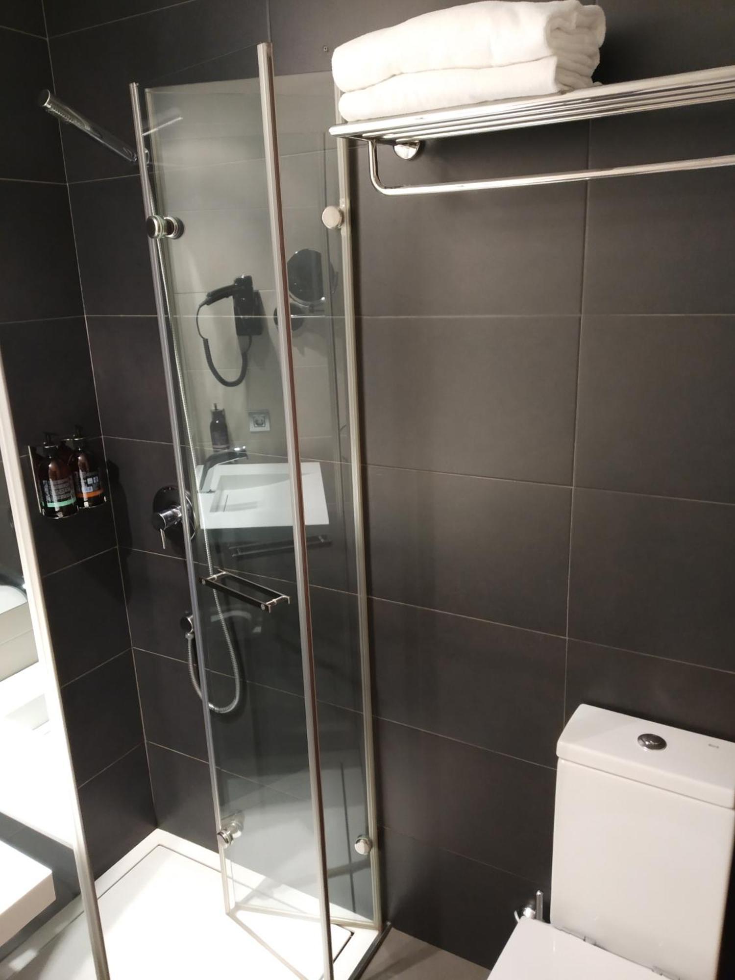 Hotel Olot Centre מראה חיצוני תמונה