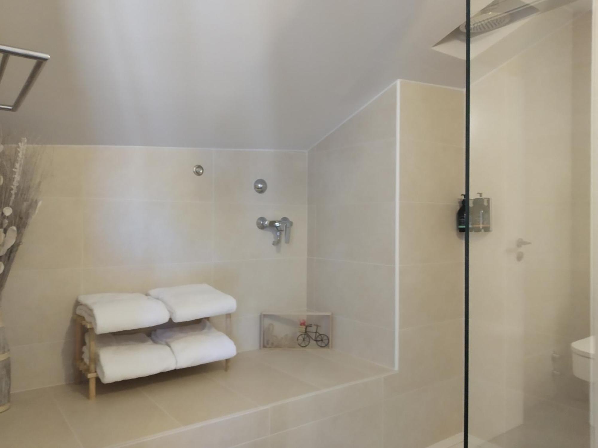 Hotel Olot Centre מראה חיצוני תמונה